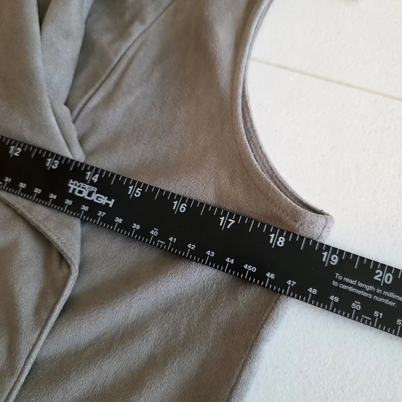 Altar'd State Gray Sleeveless Vest - Picture 7 of 8